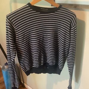 Brandy Melville crewneck
